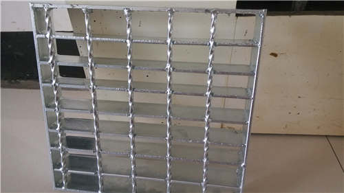 鋼格板 (323) 鋼格板 (323)