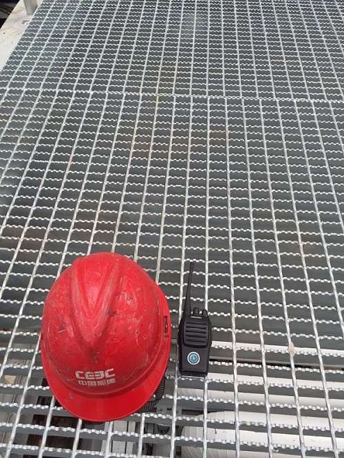 鍍鋅防滑鋼格柵板平臺 鍍鋅防滑鋼格柵板平臺