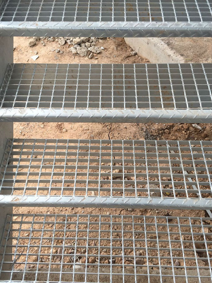 不銹鋼樓梯踏步板