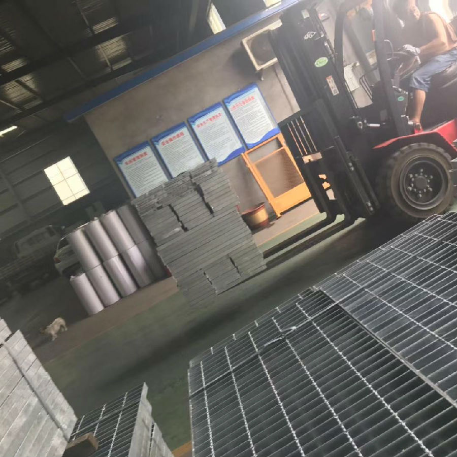 鍍鋅鋼格柵規(guī)格