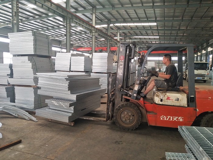 不銹鋼格柵踏步板 不銹鋼格柵踏步板